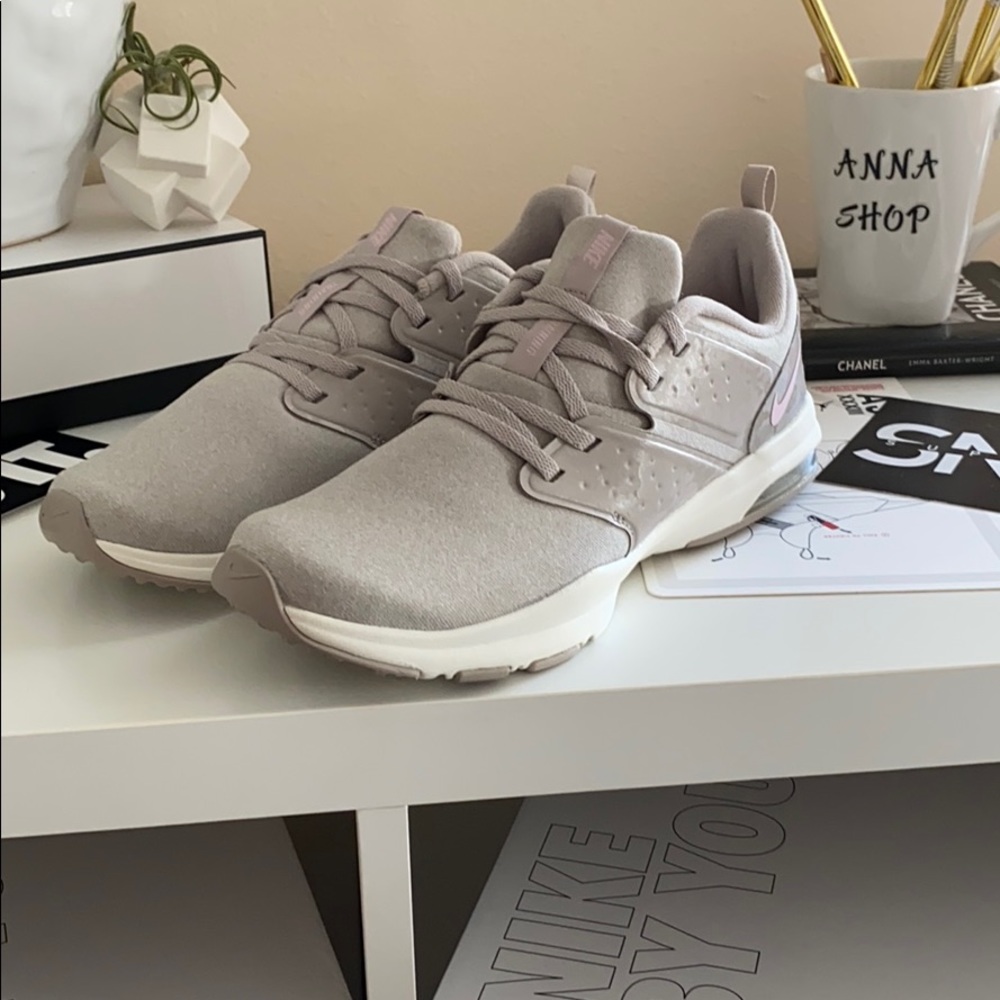 NEW Nike Air Bella trainers sneakers running shoes - Picture 3 of 9